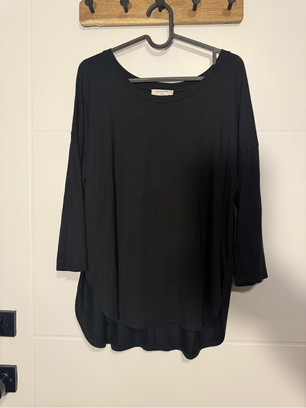 Aritzia Babaton Norris T-Shirt - Picture 2 of 5